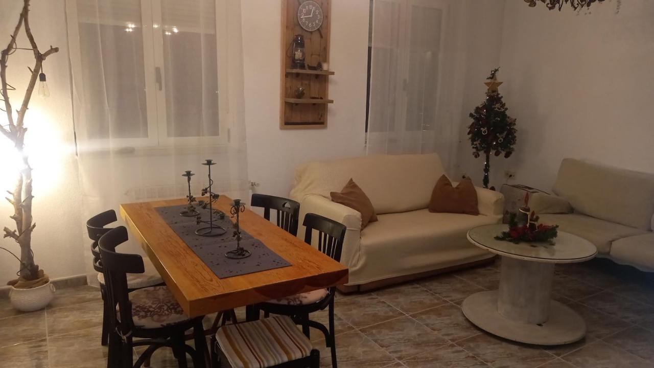 Apartamento El Rincón De Chavely Palencia Exterior foto